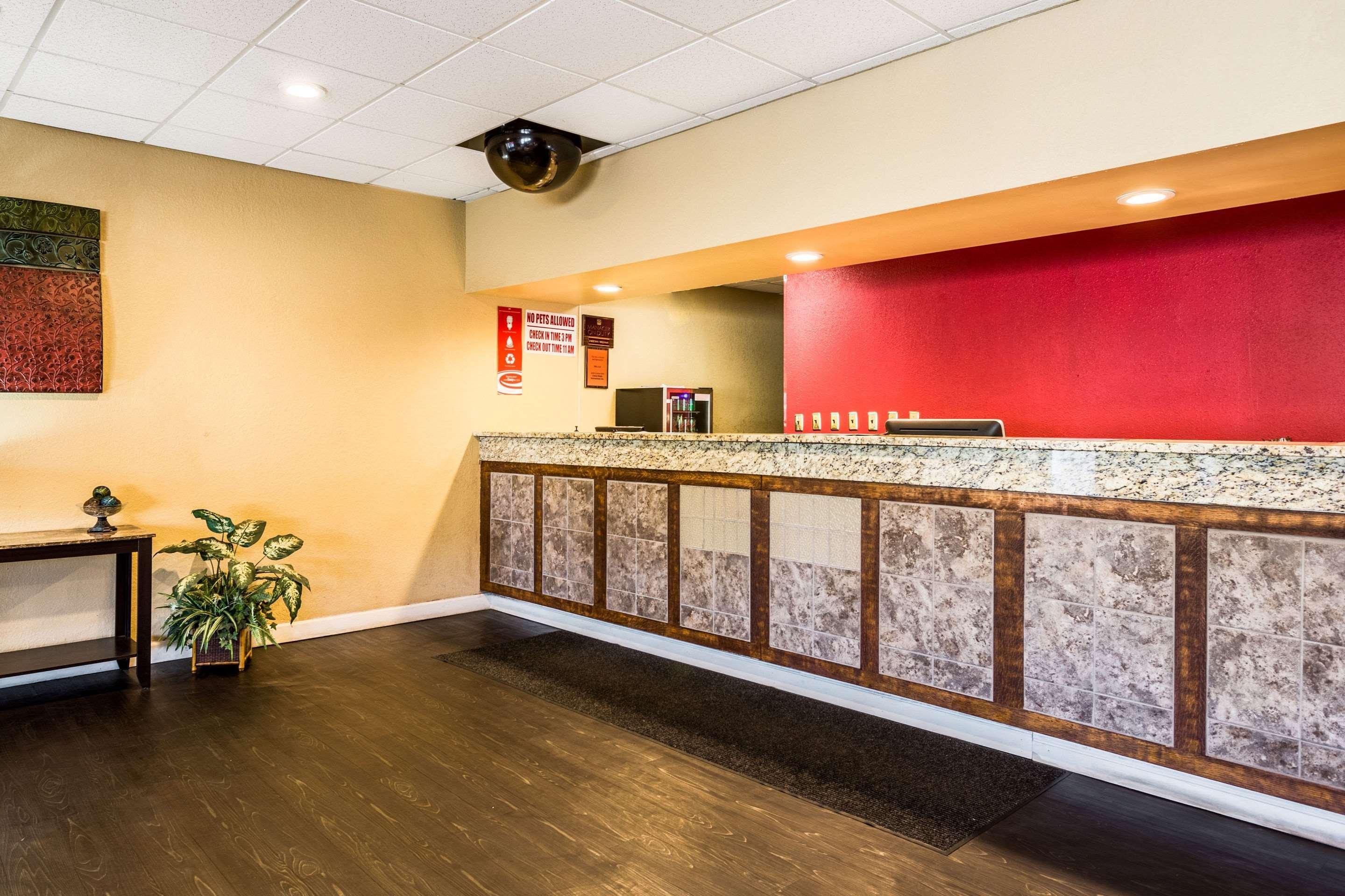 Econo Lodge - Oxmoor Бирмингем Экстерьер фото
