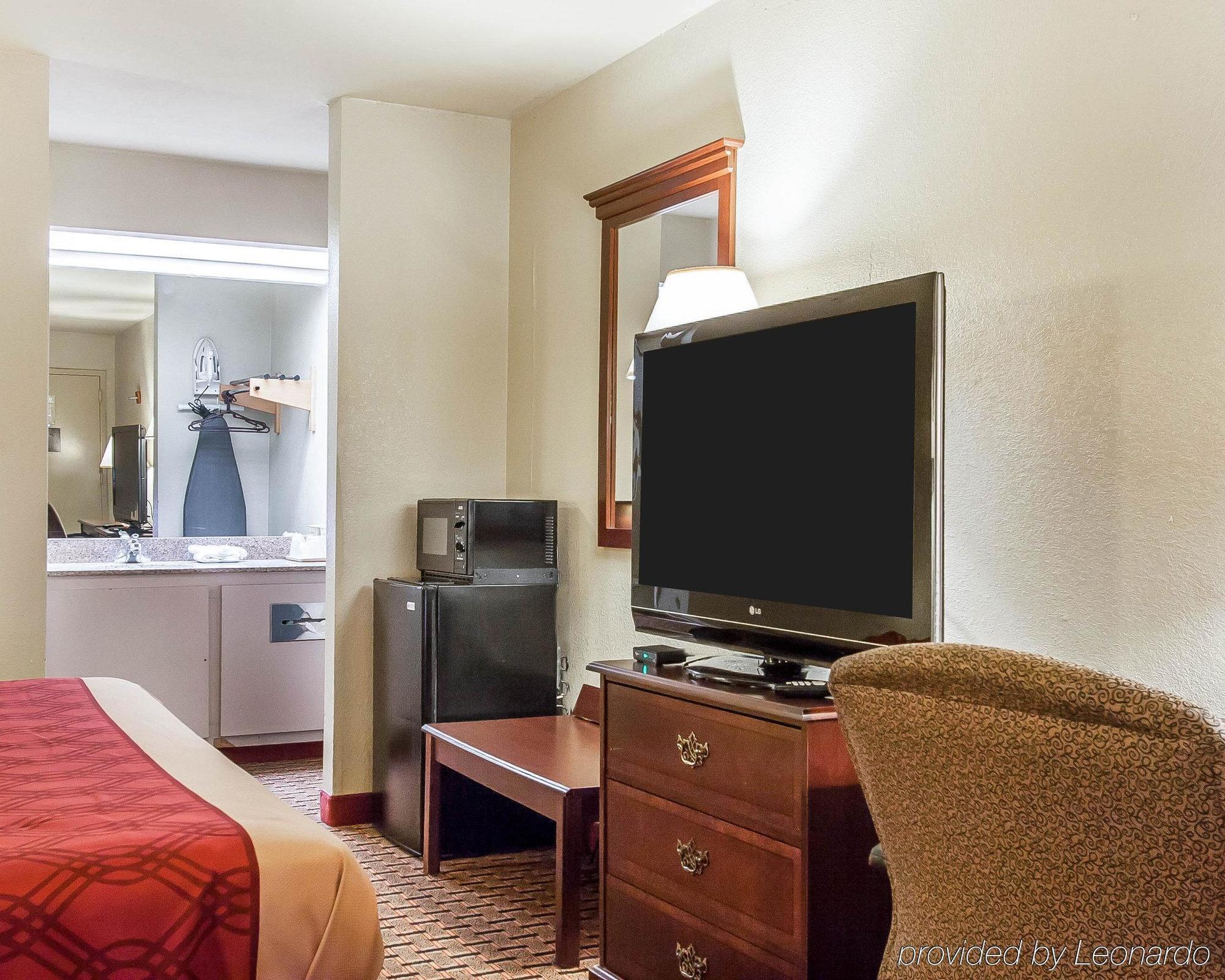 Econo Lodge - Oxmoor Бирмингем Экстерьер фото